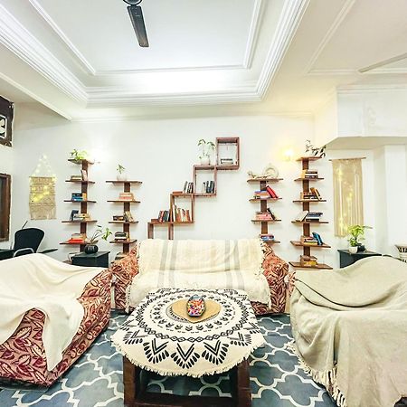 Atharva'S Homestay By Goaround Homes - Nehru Enclave Metro, South Delhi 新德里 外观 照片