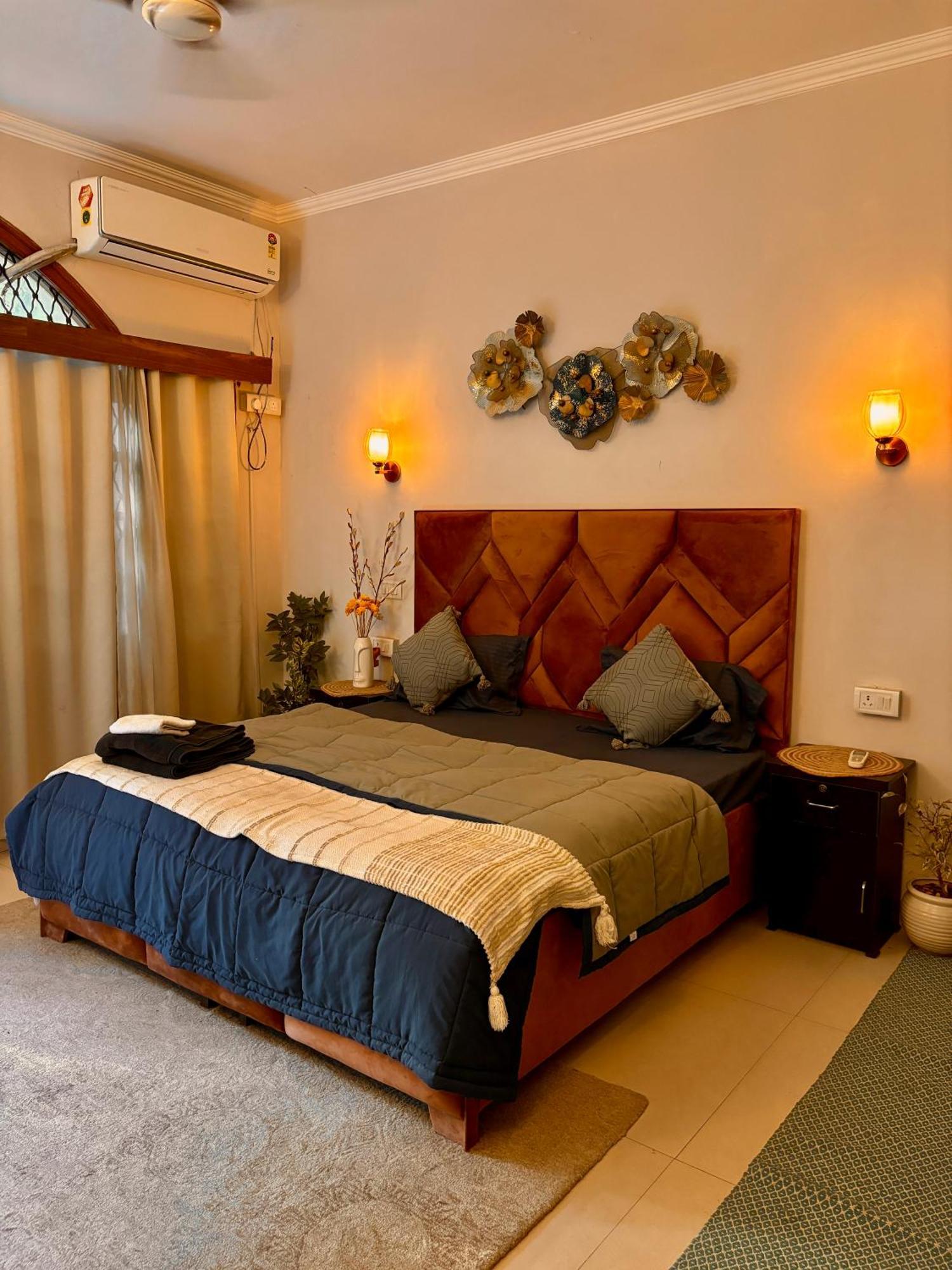 Atharva'S Homestay By Goaround Homes - Nehru Enclave Metro, South Delhi 新德里 外观 照片