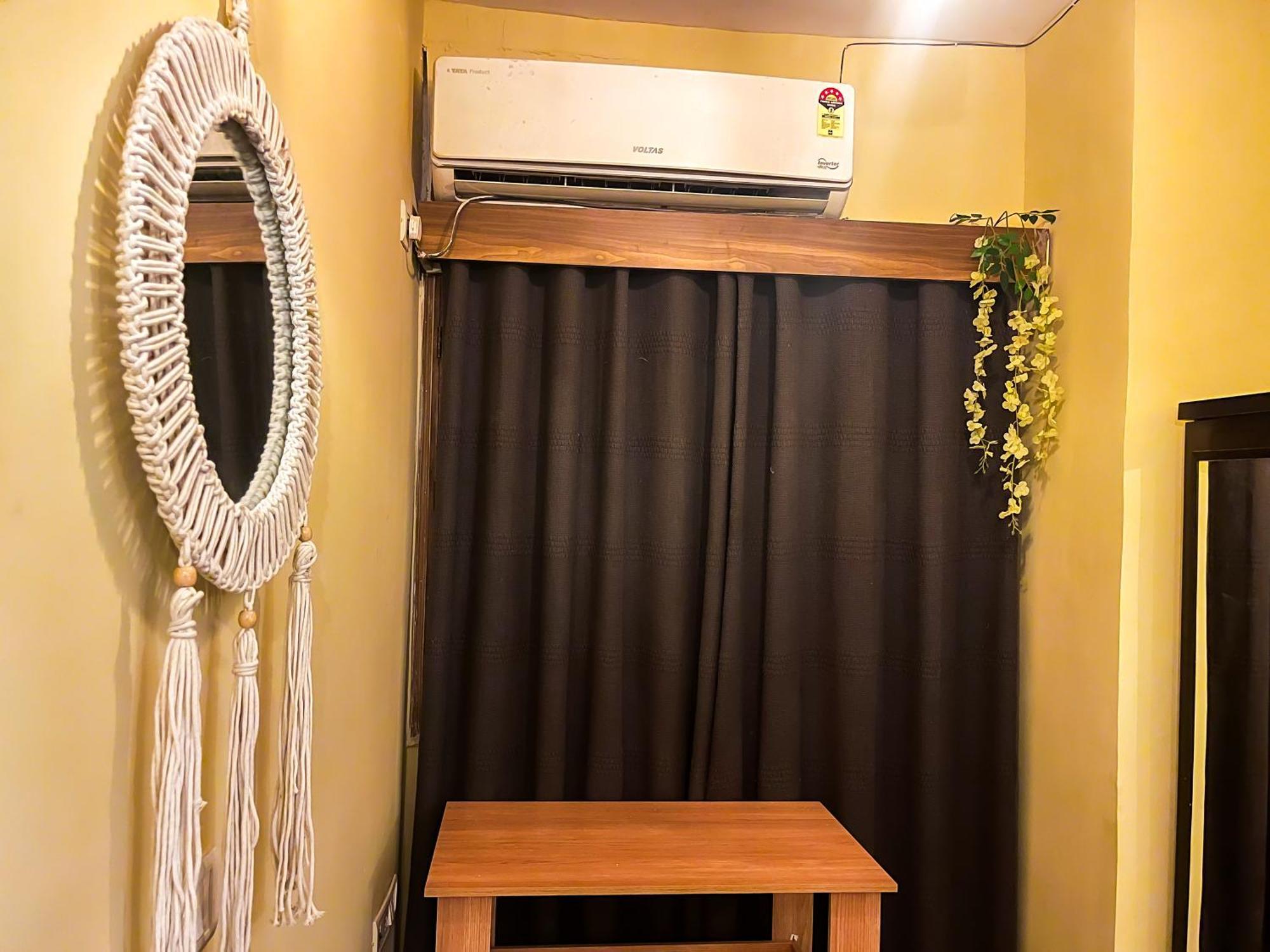 Atharva'S Homestay By Goaround Homes - Nehru Enclave Metro, South Delhi 新德里 外观 照片