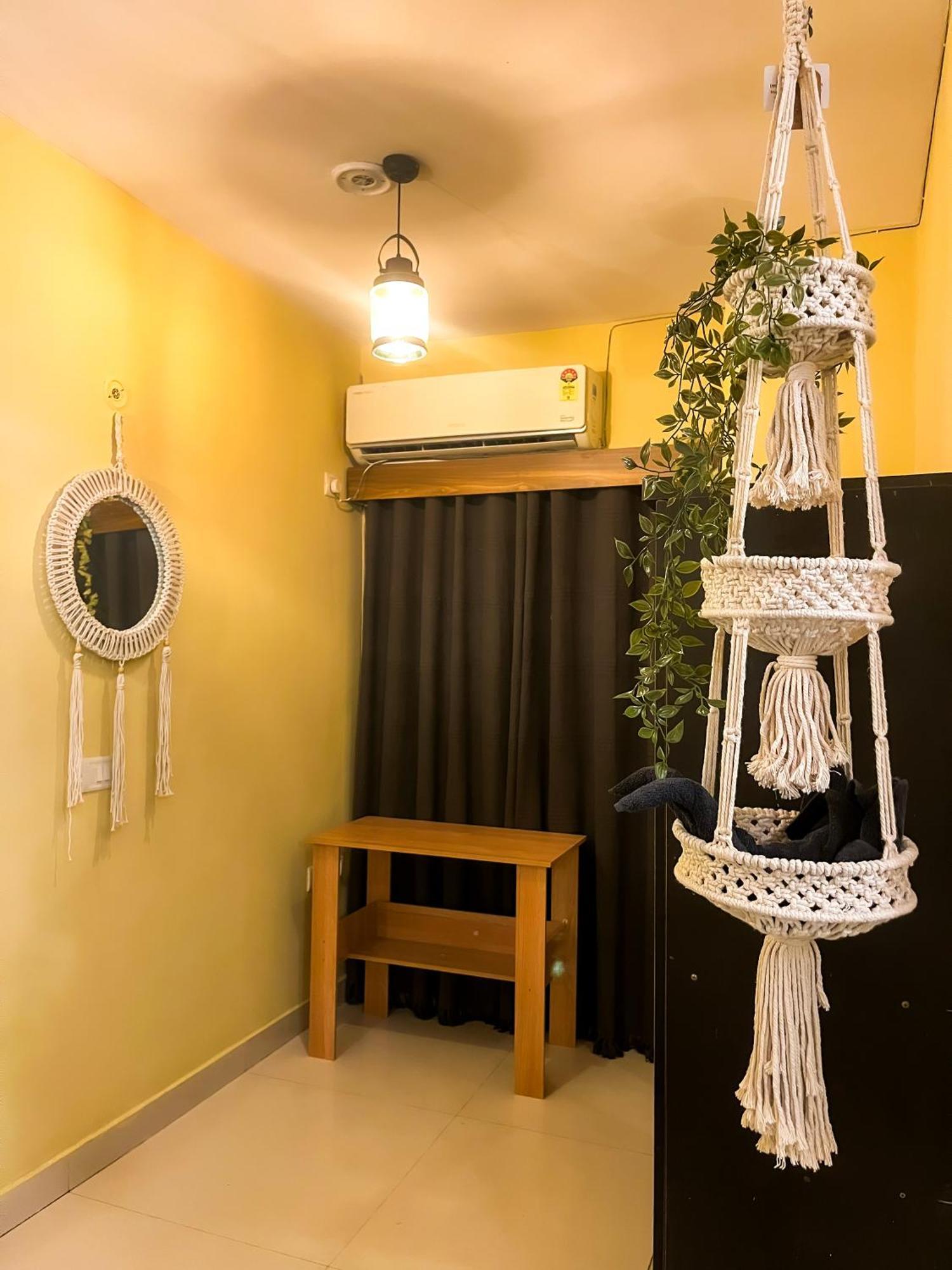 Atharva'S Homestay By Goaround Homes - Nehru Enclave Metro, South Delhi 新德里 外观 照片