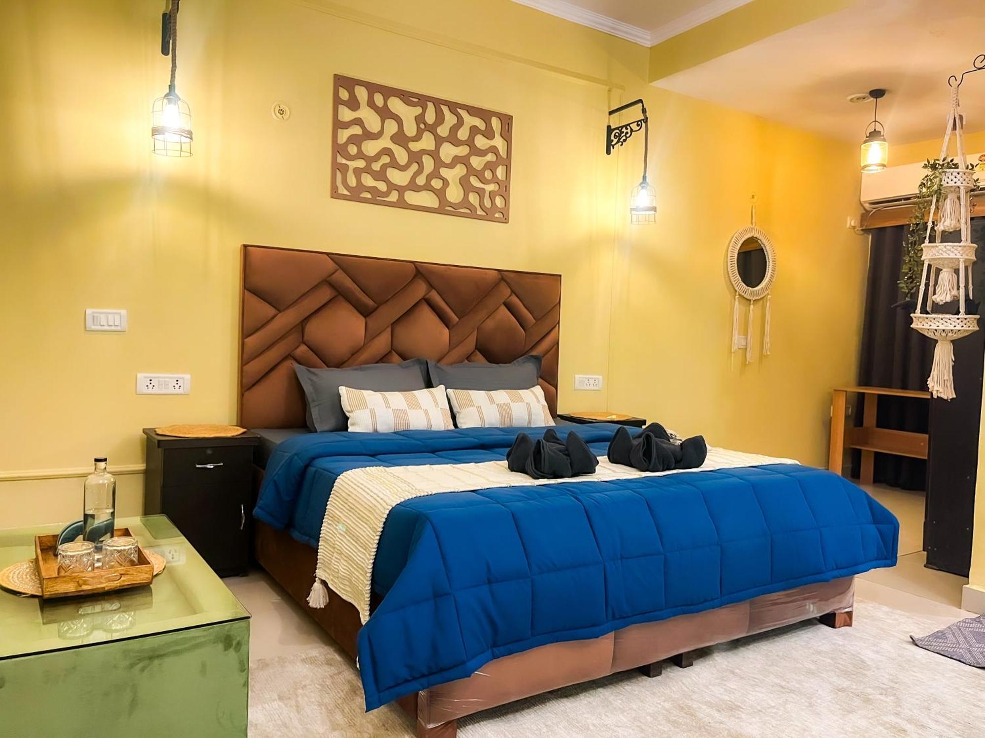 Atharva'S Homestay By Goaround Homes - Nehru Enclave Metro, South Delhi 新德里 外观 照片