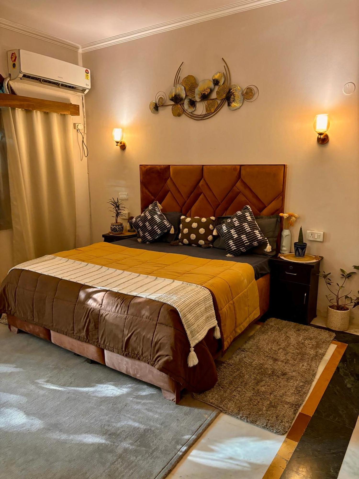 Atharva'S Homestay By Goaround Homes - Nehru Enclave Metro, South Delhi 新德里 外观 照片