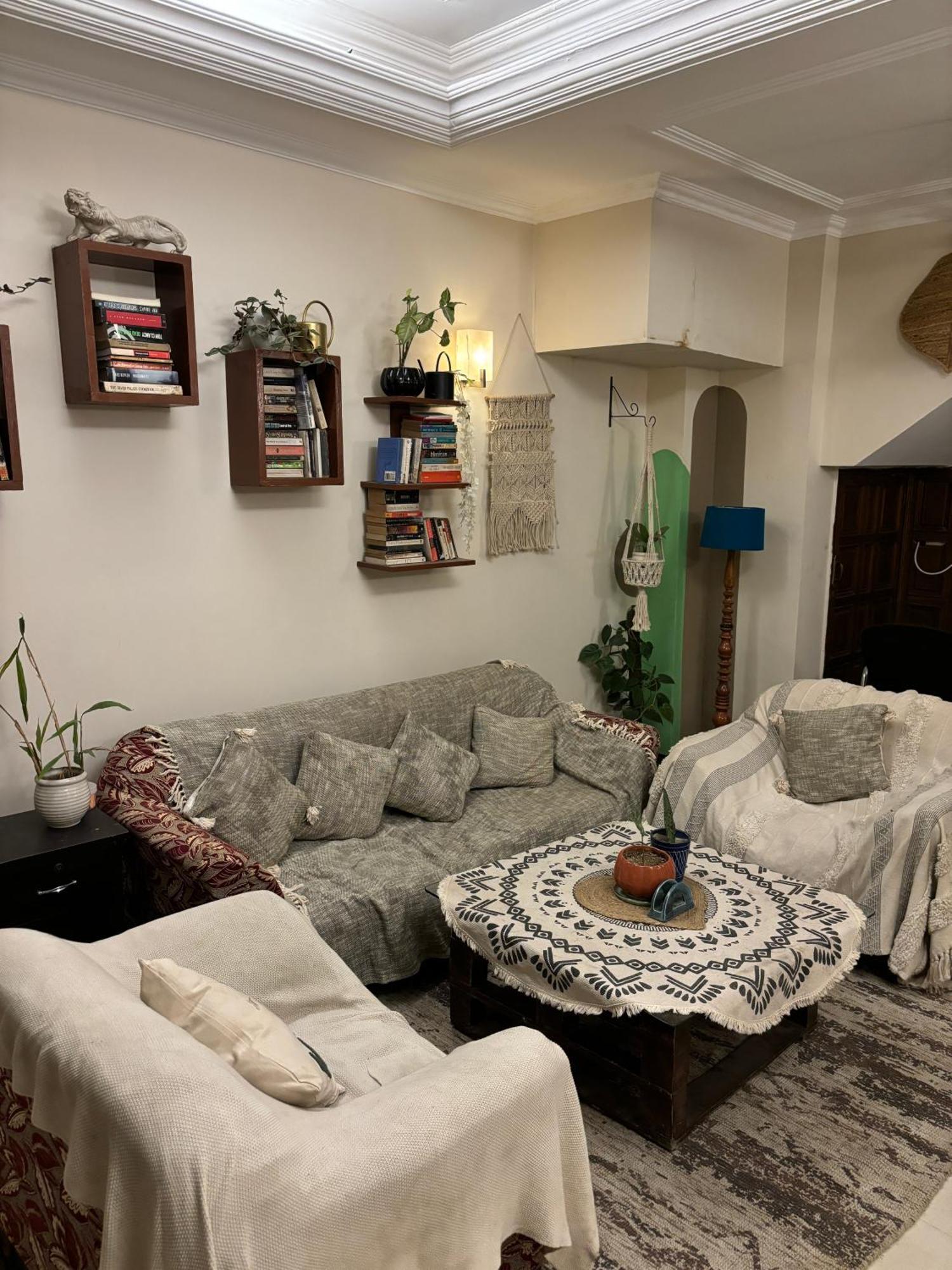 Atharva'S Homestay By Goaround Homes - Nehru Enclave Metro, South Delhi 新德里 外观 照片