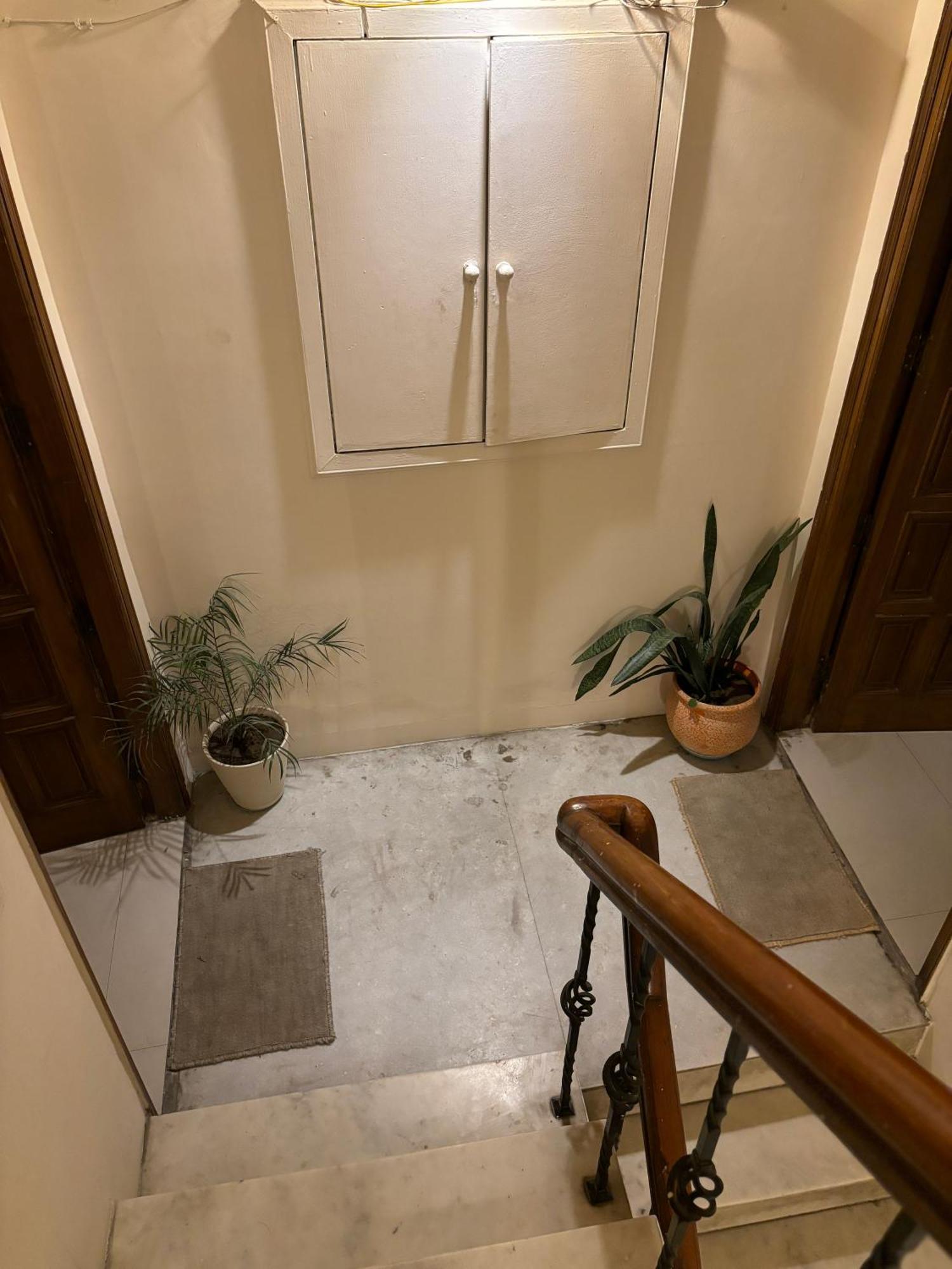 Atharva'S Homestay By Goaround Homes - Nehru Enclave Metro, South Delhi 新德里 外观 照片